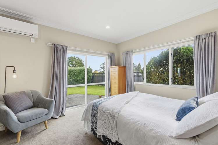 25 Kelvin Place Hamilton East_16