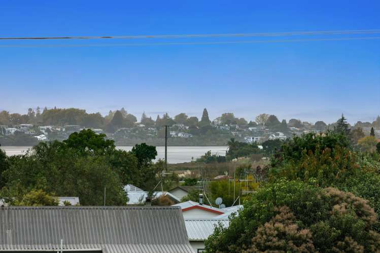 10 Poike Road Hairini_27