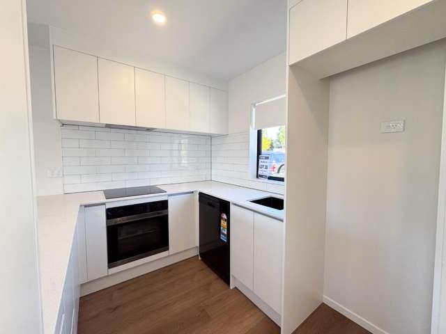 1/16 Molley Green Place 10044_4
