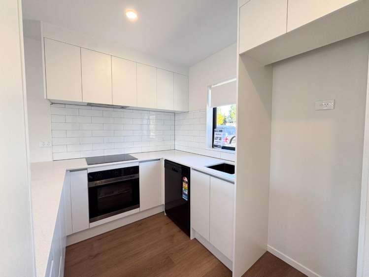 1/16 Molley Green Place 10044_4