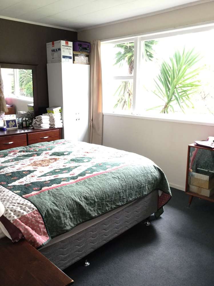 15 Craigbank Avenue New Lynn_5