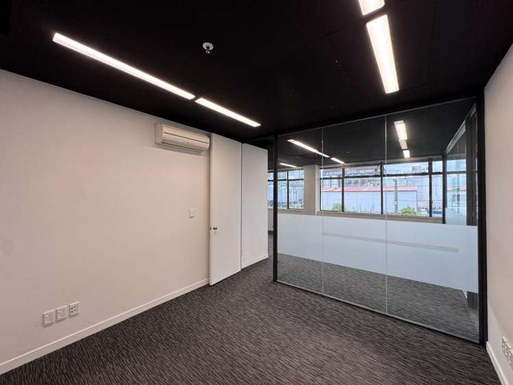 58 Hazeldean Road Addington_12