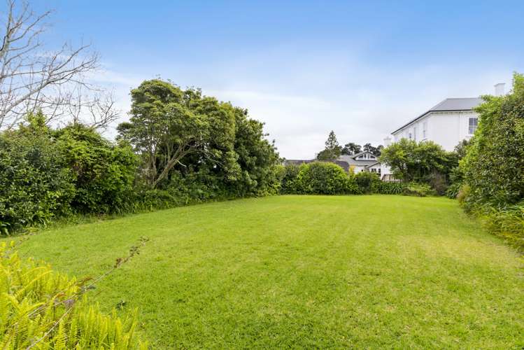 34 Bassett Road Remuera_15