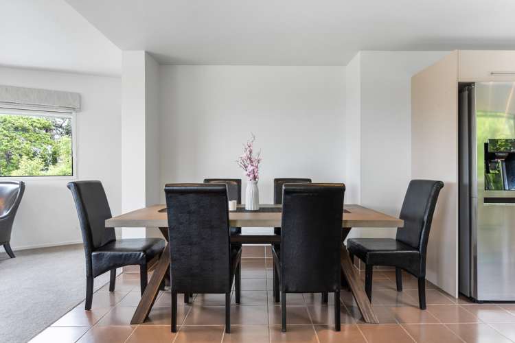 2/5 Dalmeny Close Murrays Bay_5