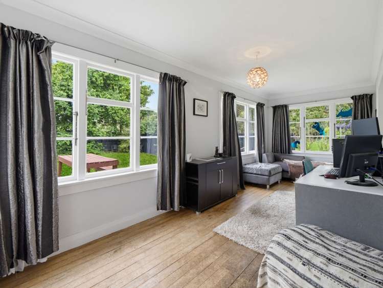 28 Ashworths Road . Amberley_11
