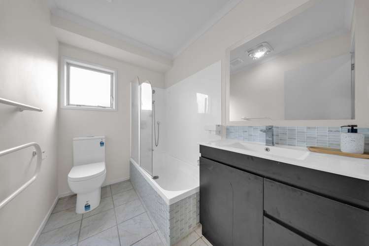 2/13 Fratley Avenue Farm Cove_19