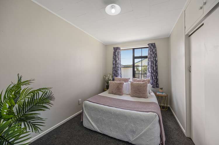 28 Warwick Crescent Taradale_5