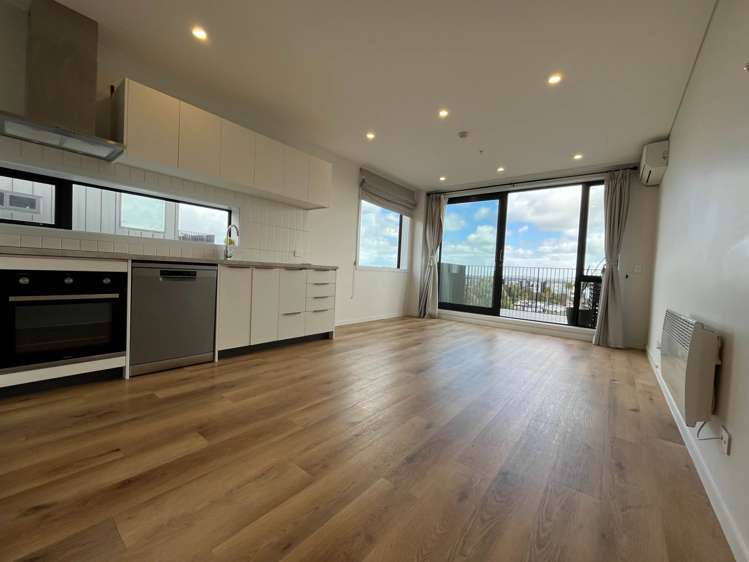 302/4 Rauroa Lane Hobsonville_4