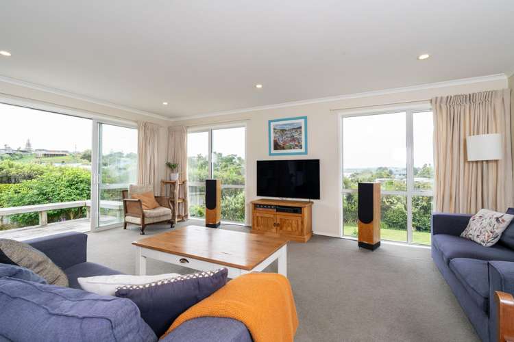 7 Waikowhai Place Raglan_14