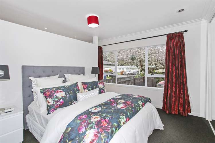 8 Callis Avenue Opaheke_12