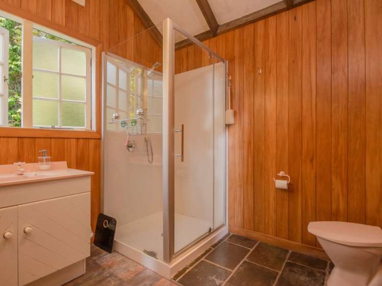 105 Takahe Road Titirangi_19