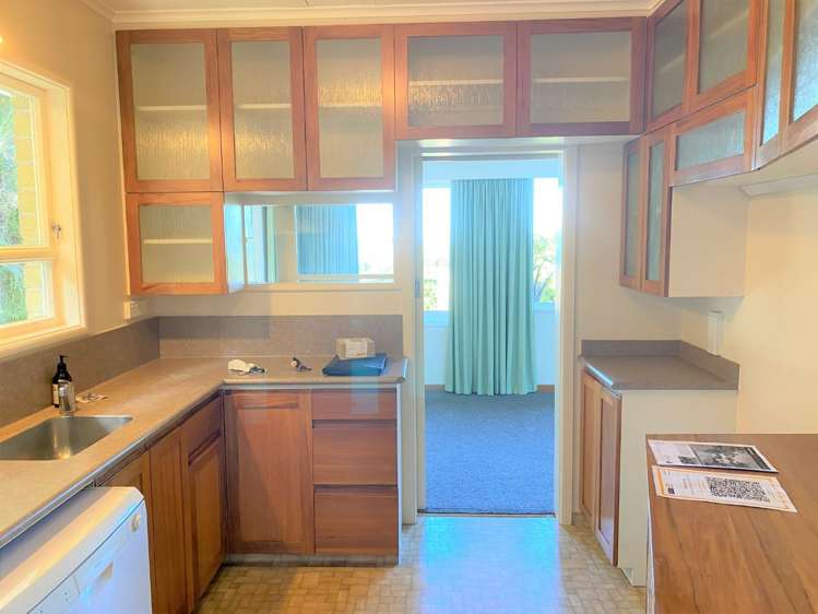 74 Dowse Drive Maungaraki_7