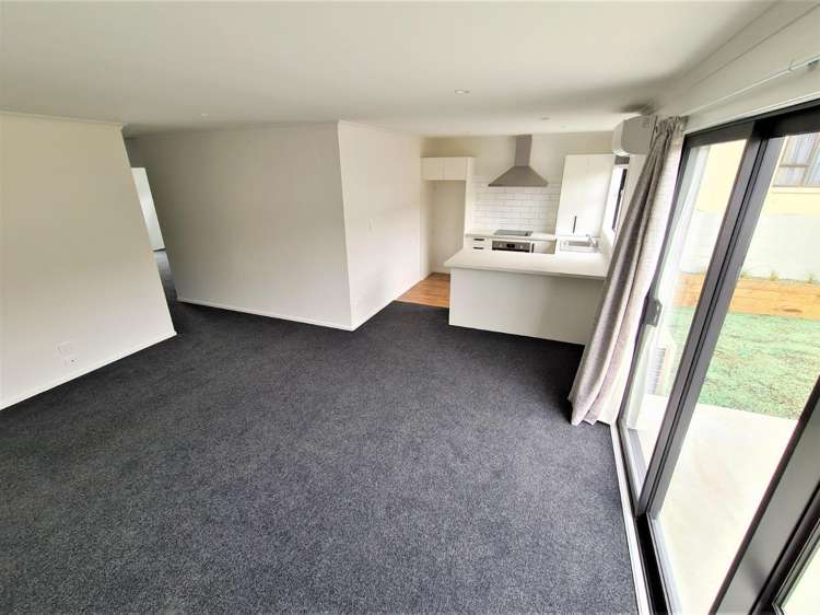 2/2 Summit Terrace Dinsdale_2