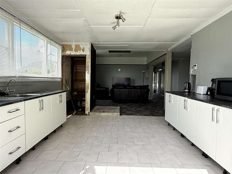 22 Blake Street Blaketown_9