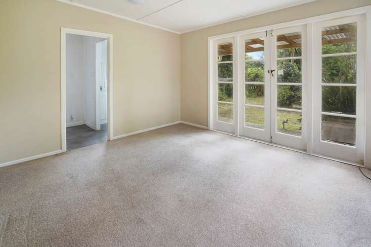 60 Sylvan Crescent Te Atatu South_10