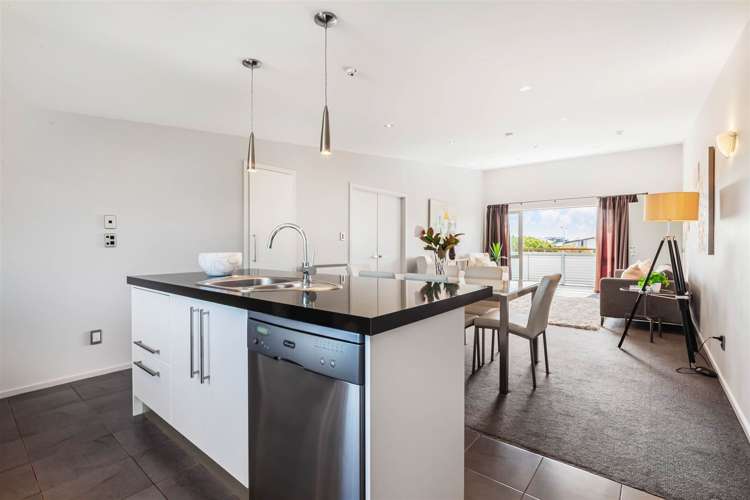 13/16 Hutcheson Street Sydenham_16