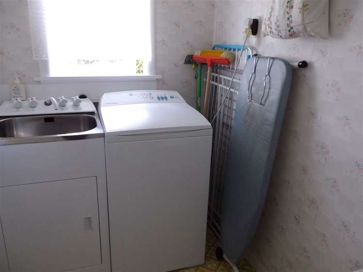 207 Fergusson Drive Thames_18