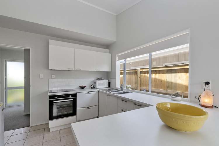 97a Tiroroa Avenue Te Atatu South_5