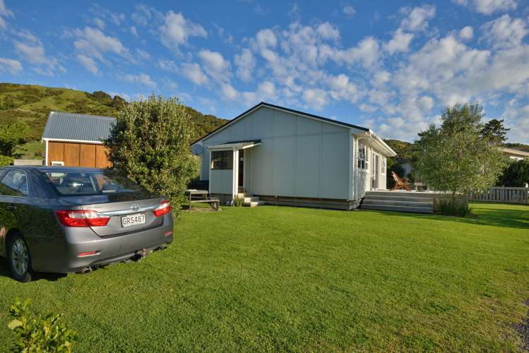 15b Ratau Street Mahia_17