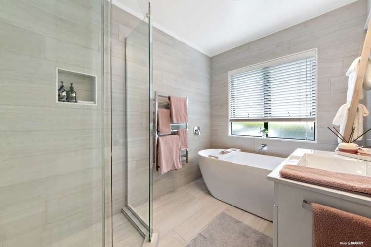 6 Kahala Place West Harbour_10