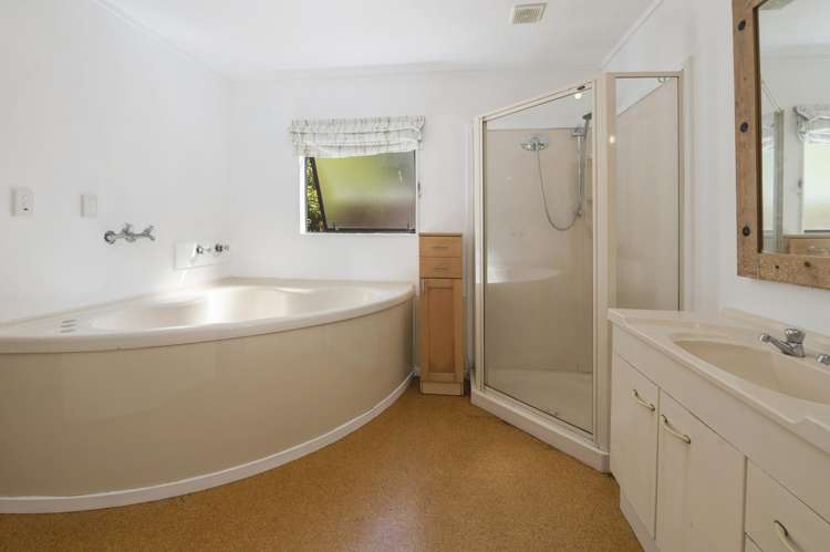 442 Spencer Road Lake Tarawera_12