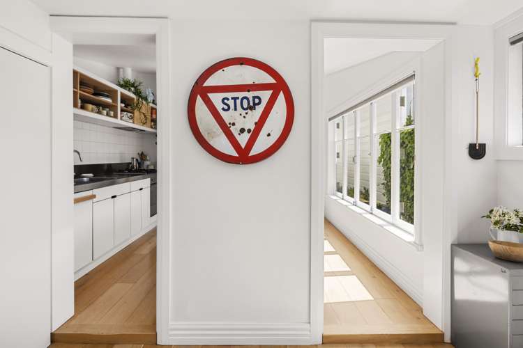 18 Moir Street Mount Victoria_12