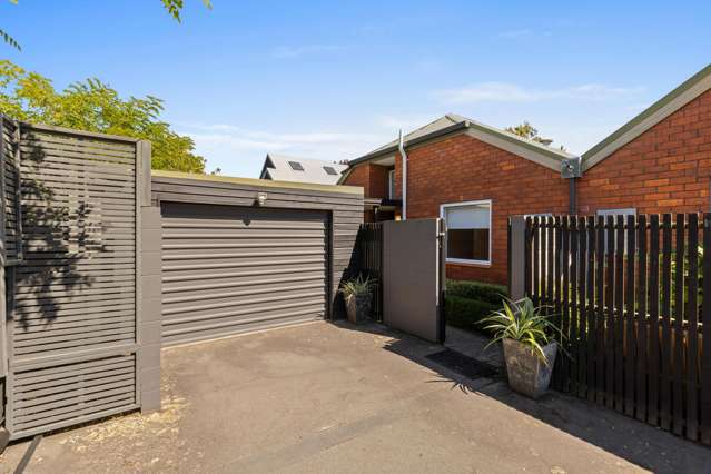 3/93 Aikmans Road Merivale_1