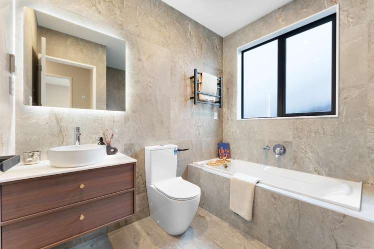 17 Tamaota Terrace Orewa_13