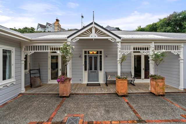 Light-Filled Sanctuary with Stunning Bush Outlook