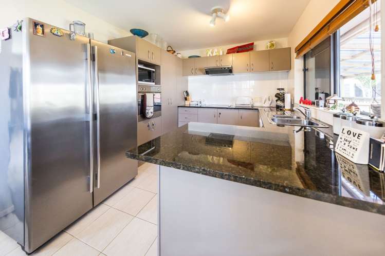 8 Staten Place Mangere_1