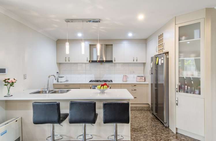 48 Helianthus Avenue Flat Bush_6