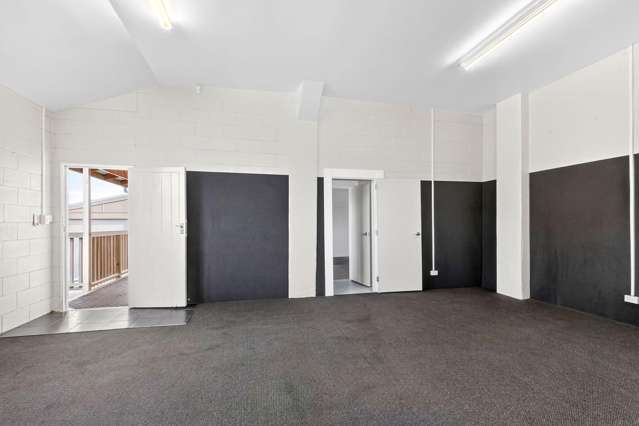 21 River Road Ngatea_2