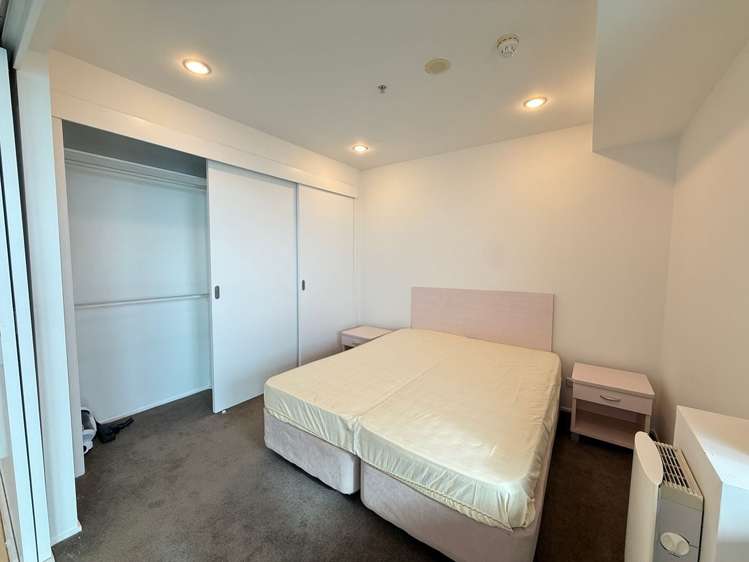18 Beach Road Auckland Central_11
