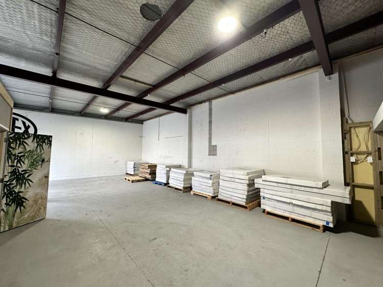 2/108 Railside Avenue Henderson_4