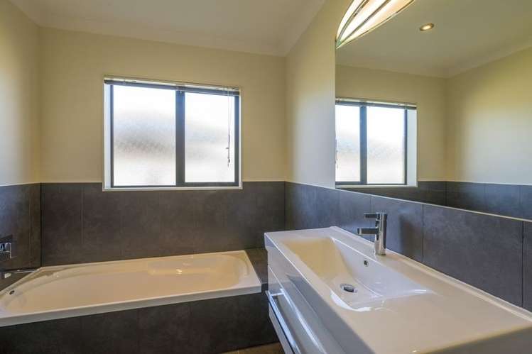 65 Kotuku Drive Paraparaumu Beach_24