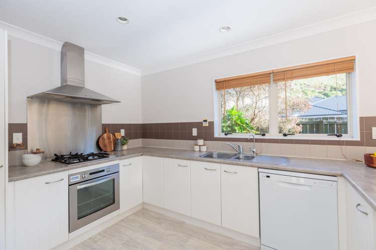 41 Erlestoke Crescent Churton Park_1