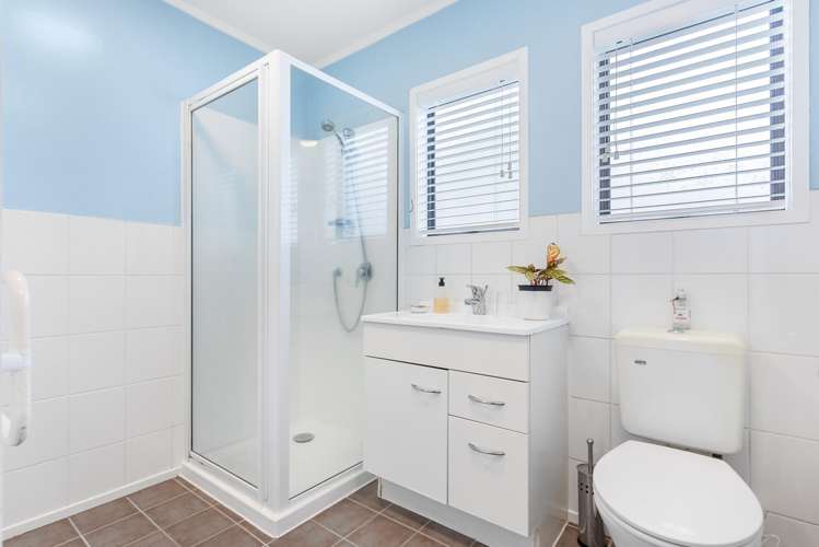 2/141 Verbena Road Birkdale_12