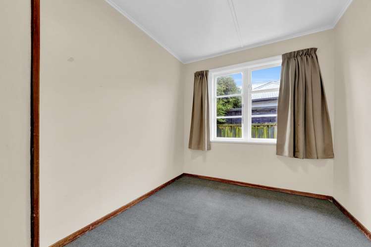 42 Pitcairn Crescent Bryndwr_12