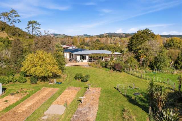 Spacious Lifestyle Living | Exceptional Shedding
