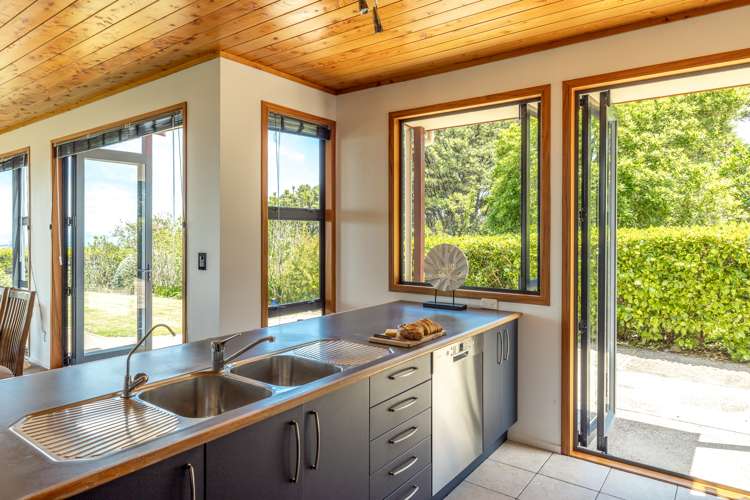 20 Waimangu Road Waiheke Island_20