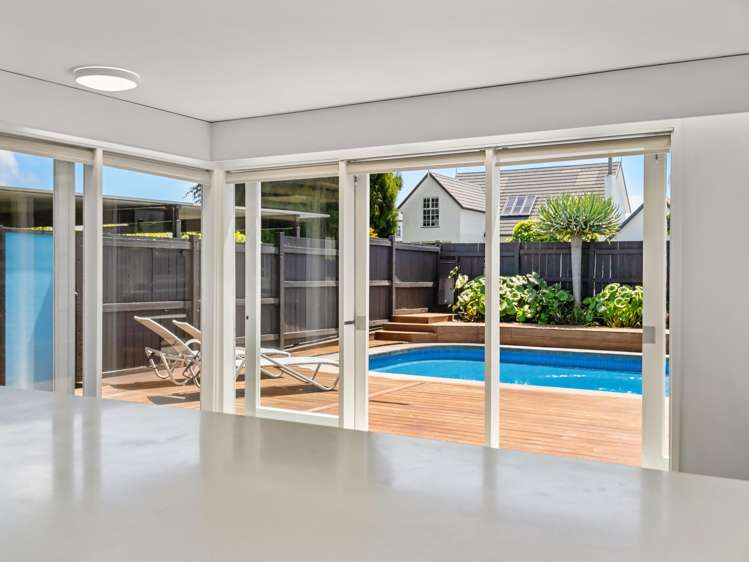 19 Stratford Place Otumoetai_11