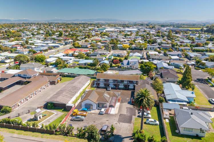 1400 Karamu Road North Mayfair_21