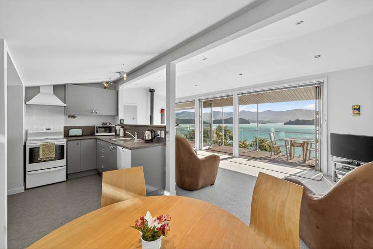 348 Marine Drive Charteris Bay_9