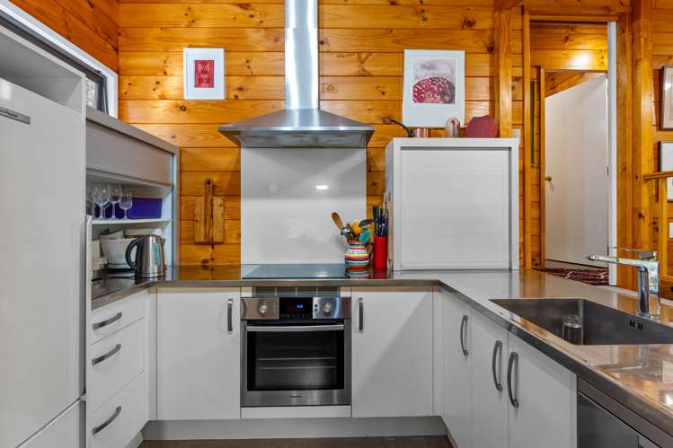 89 Brick Bay Drive Sandspit_8