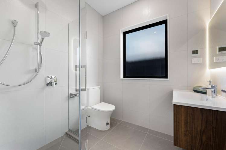63 Huanui Drive Orewa_18