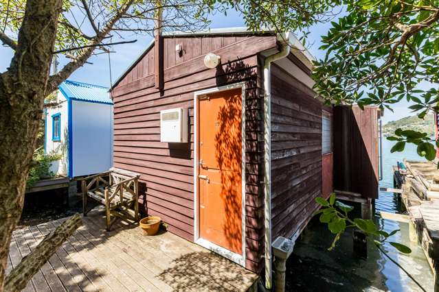 15 Boatshed, Camborne Walkway Paremata_3