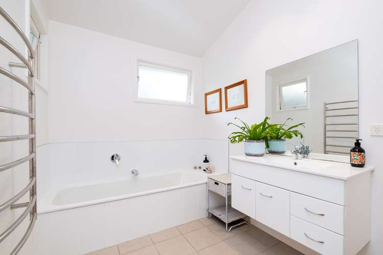 14 Tauroa Road Havelock North_17