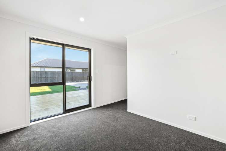 15 Vitalia Crescent Lincoln_5