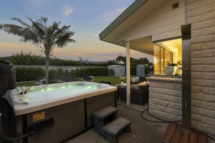 22 Lakeside Drive Orewa_11