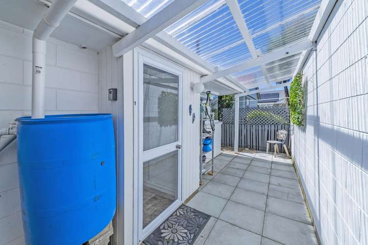 1/30 High Street Leeston_14